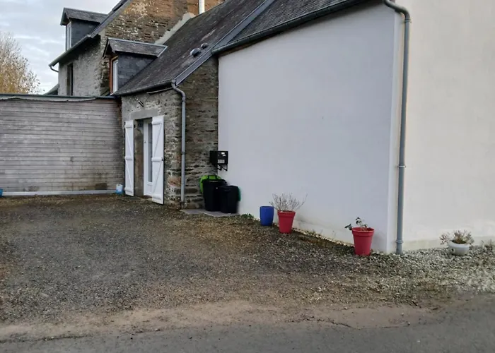 Chez Tinou Gasthof Bacilly